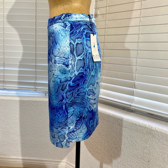 BLUE D’AZUR skirt stretchy white blue snake 6 - Picture 5 of 10